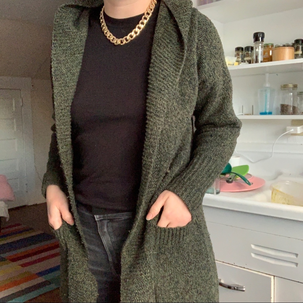 Robe Sweater - Picture 2 of 5